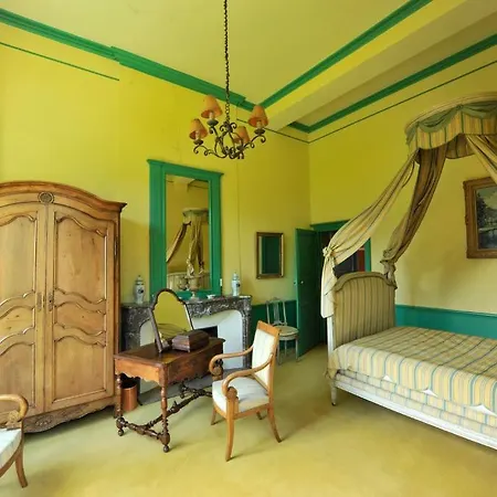 Chateau Du Riau Bed & Breakfast 3*